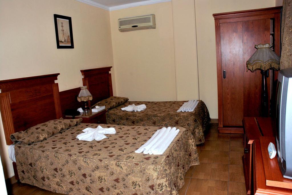 Tiba Pyramids Hotel Giza Oda fotoğraf